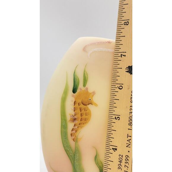 FENTON ART GLASS -Frank Fenton Memorial Vase – 2006 – Burmese w/Sea Horses - Picture 7 of 9